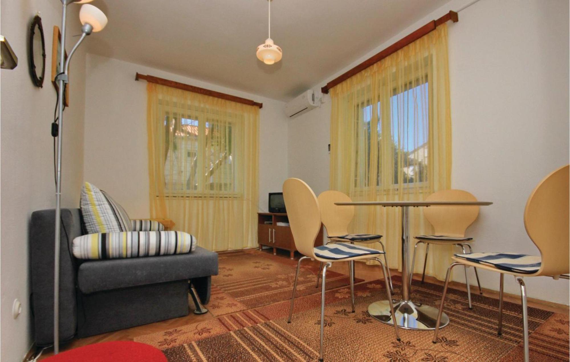 Amazing Apartment In Lumbarda With Kitchen Exteriör bild