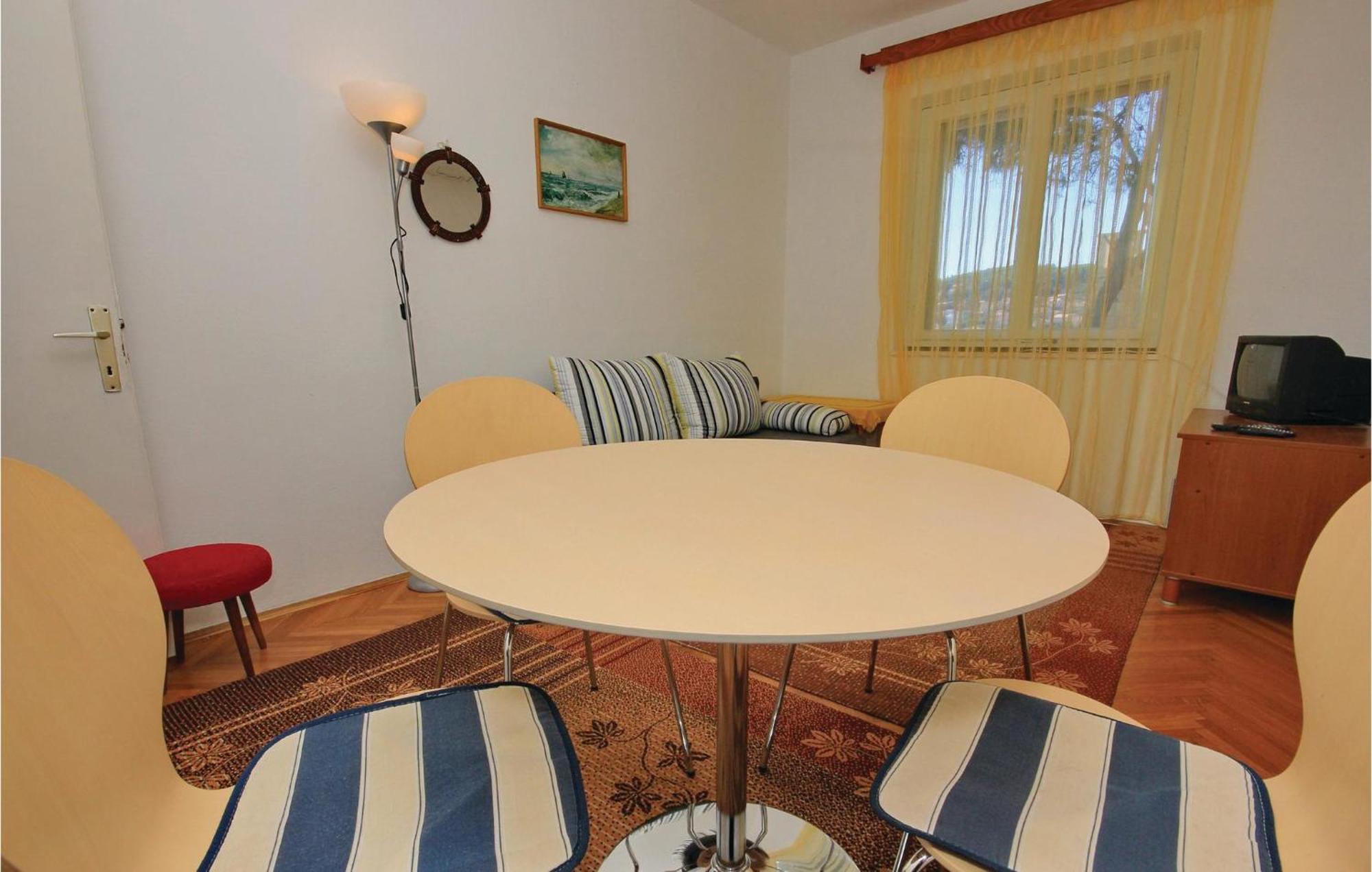 Amazing Apartment In Lumbarda With Kitchen Exteriör bild